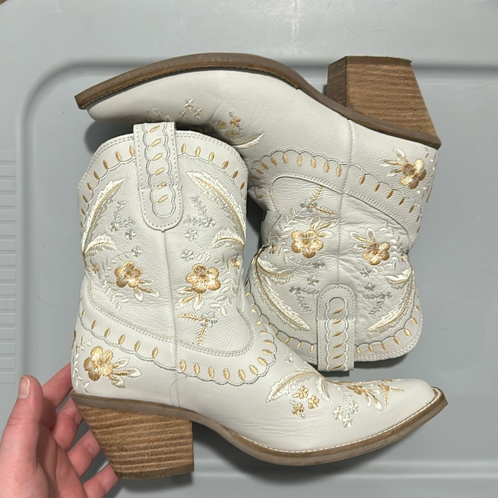 Dingo cowboy boots